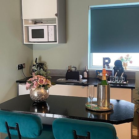 The Rose Garden Room - Self Contained Studio Ballycastle Esterno foto