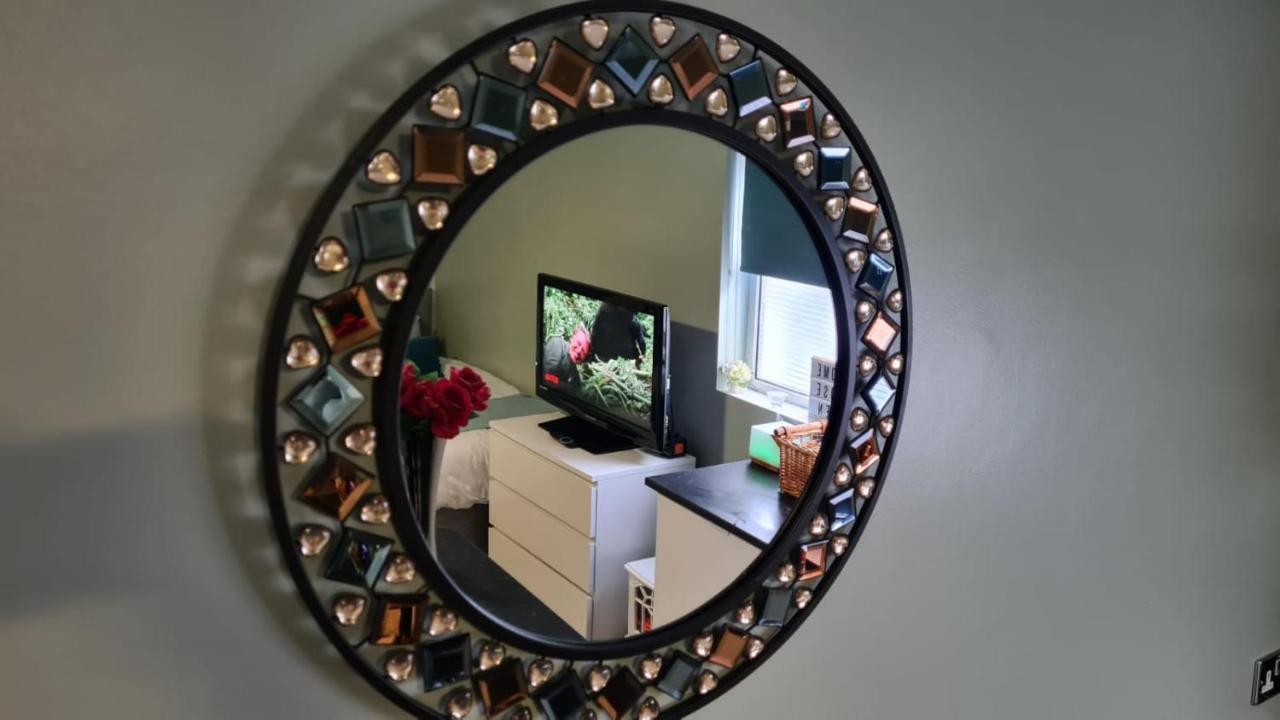 The Rose Garden Room - Self Contained Studio Ballycastle Esterno foto