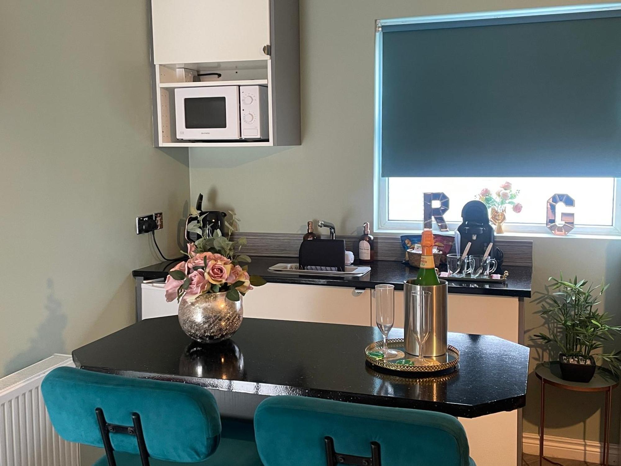 The Rose Garden Room - Self Contained Studio Ballycastle Esterno foto